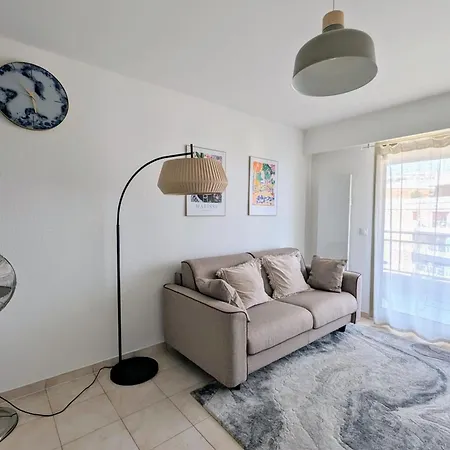 Juan Les Pins - Town Center - 4 People Appartement